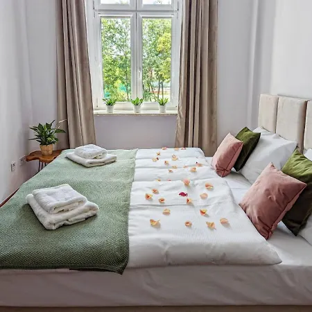 Strzelecka 34 Aparthotel 4*