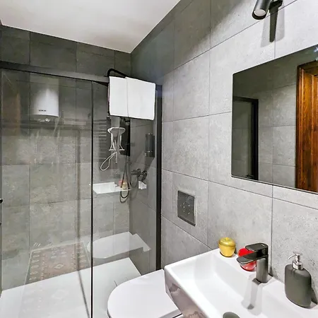 Strzelecka 34 Hotel apartamentowy